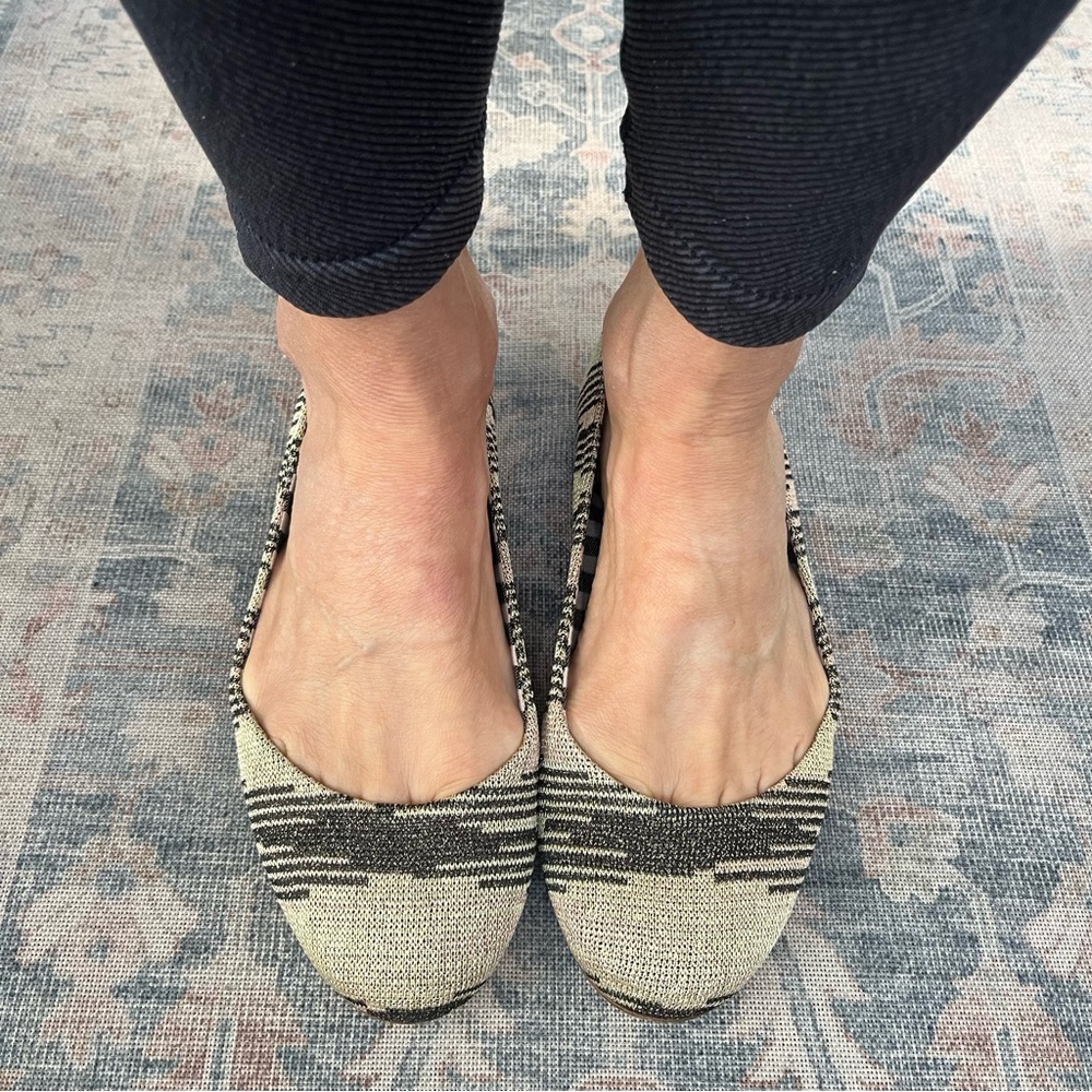 Missoni ballet flats. Size 38. I wear 7.5. and fit me fine.